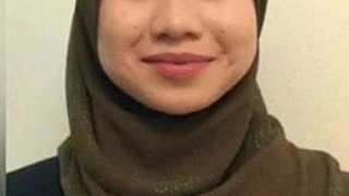 Mamah Muda Tebar Pesona Di Depan Berondong Nya